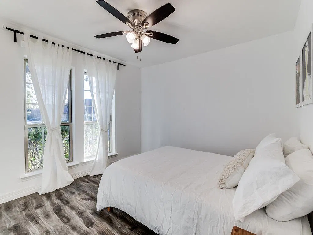 4 bed, 3.5 bath, 2423 sqft, $5,000 — Photo 4