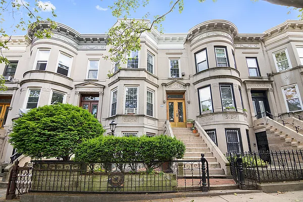 Rented by Compass | media 13