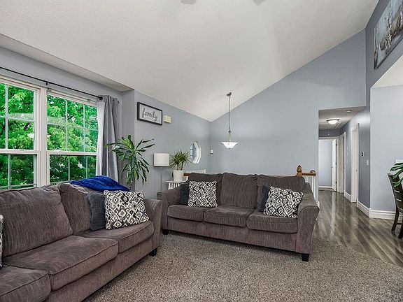 5th image of 10531 N Ditman Ave