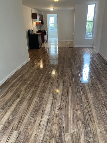 329 N Robinson St #19139 Photo 1