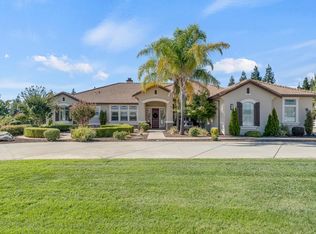 9460 Crossrail Dr, Wilton, CA 95693