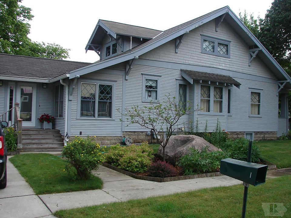 2nd image of 413 S 8th St
