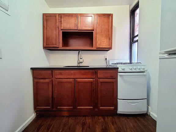 3rd image of 4139 52nd St APT 10