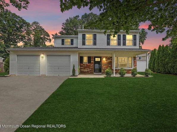 4 Garden Way, Howell, NJ 07731