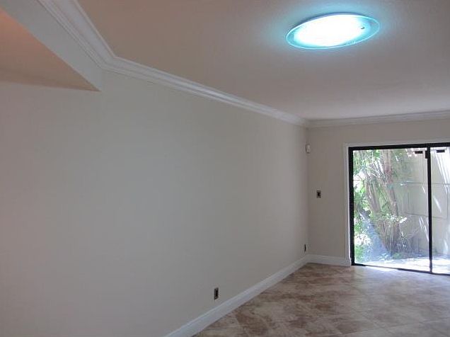1st image of 8290 Lake Dr APT 105