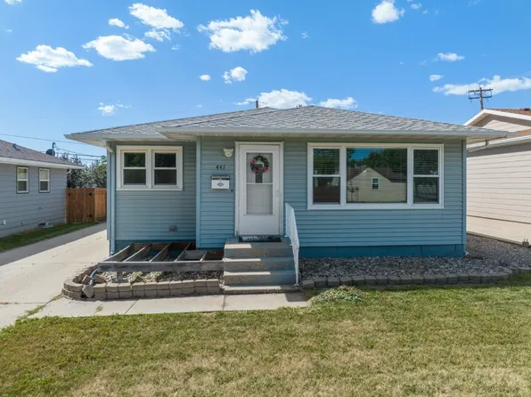 441 16th St NW, Minot, ND 58703