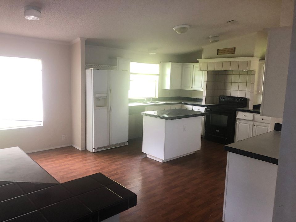 1st image of 2808 Veal Stationparker Country