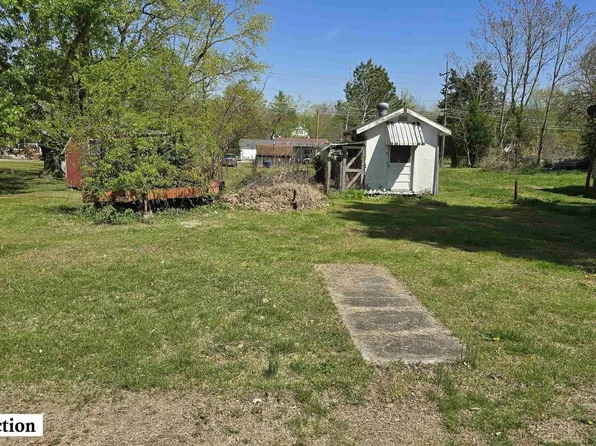 803 Barham Ave, Johnston City, IL 62951