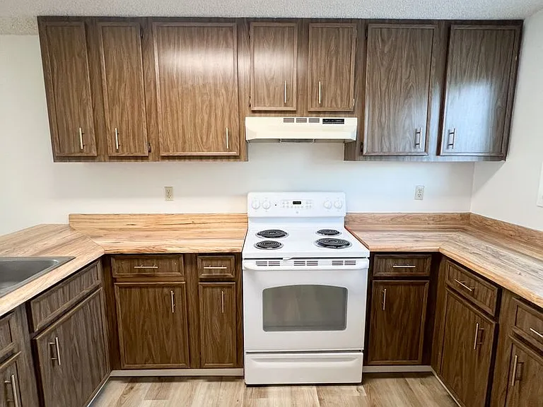 846 Homedale Rd — Photo 9