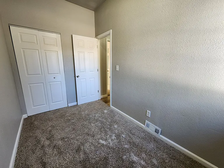 2874 Carmel Cir — Photo 14