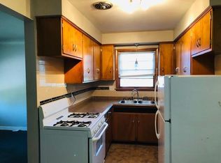 2833 Noble Rd APT 3, Cleveland, OH 44121