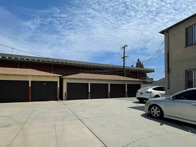 16104 S Harvard Blvd #D — Photo 10
