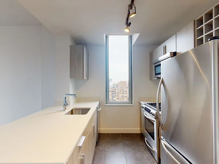 801 Amsterdam Ave #16G — Photo 3