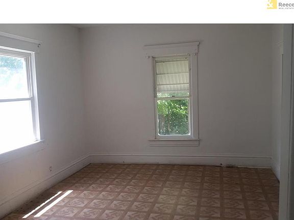 3rd image of 220 N 15th St