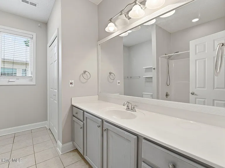 25 Kingswood Cir — Photo 44