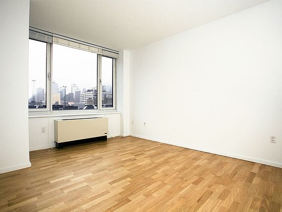 5th image of 635 W 42nd St APT 7B