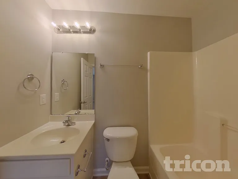 226 Blazer Dr — Photo 11