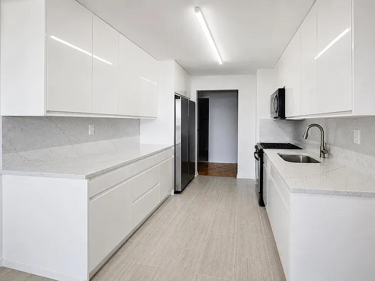 200 Winston Dr #1006 — Photo 1
