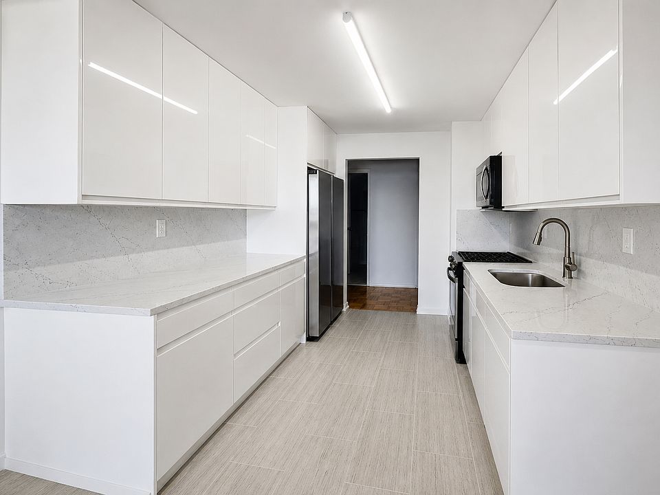1st image of 200 Winston Dr APT 1006