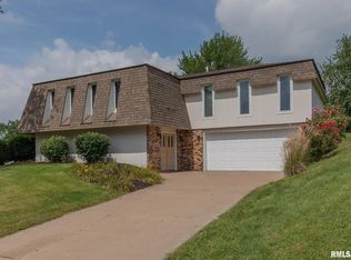 6229 95th Avenue Ct W, Taylor Ridge, IL 61284