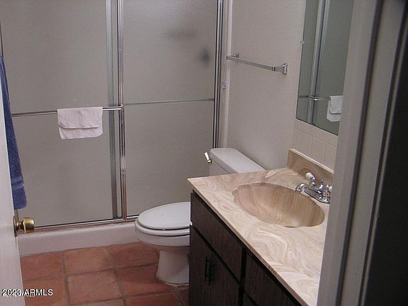 4th image of 4819 W VOGEL Avenue