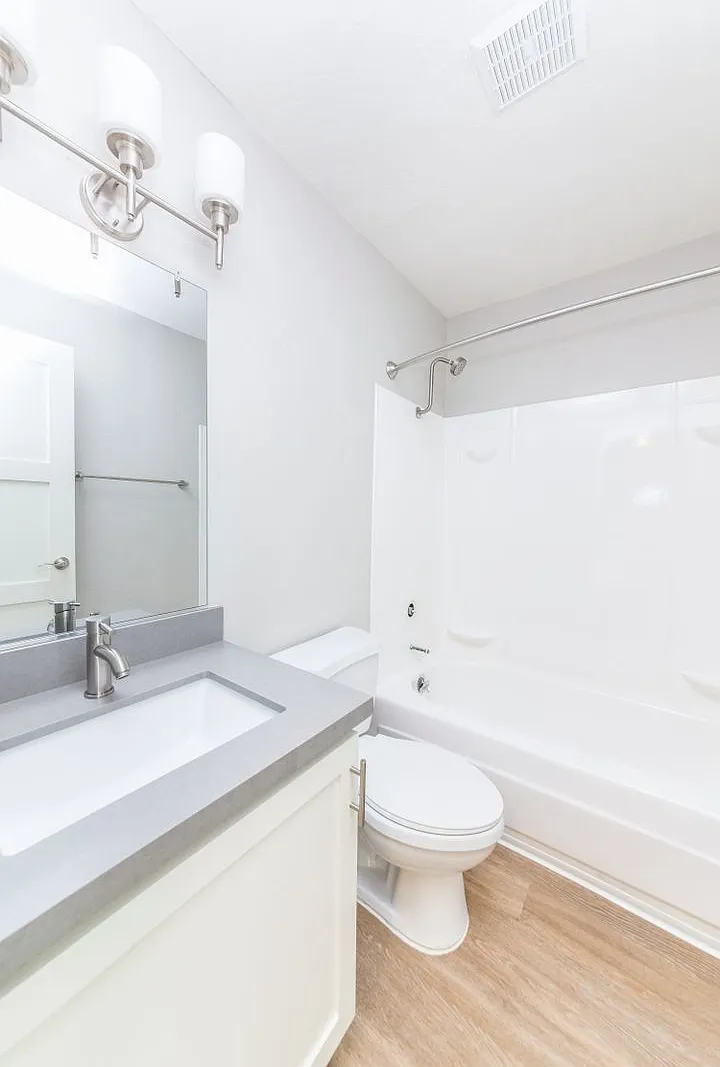 Poets Corner Apartments — Photo 2