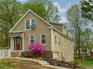 54 Riverneck Rd, Chelmsford, MA 01824