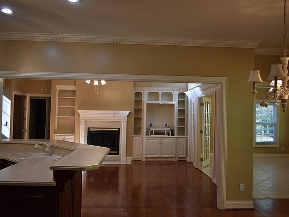 Open Kitchen / great room