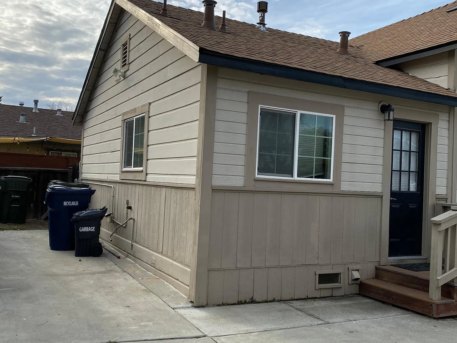 3 bed, 1000 sqft, $3,000 — Photo 3