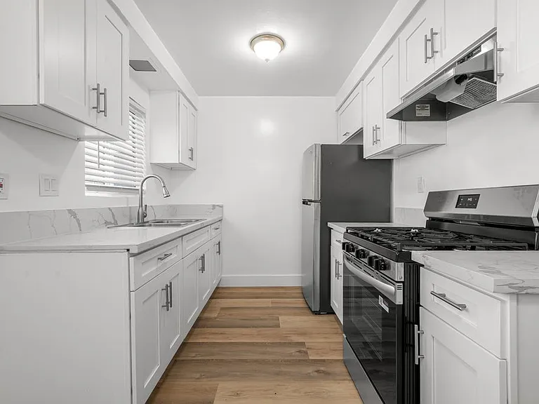 815 Victor Ave — Photo 24