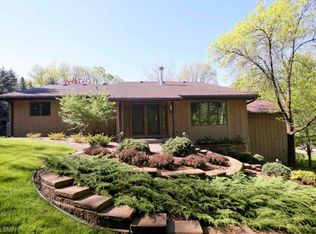 6421 Glen Rd, Woodbury, MN 55129
