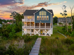 100 Paradise Court, Sneads Ferry, NC 28460