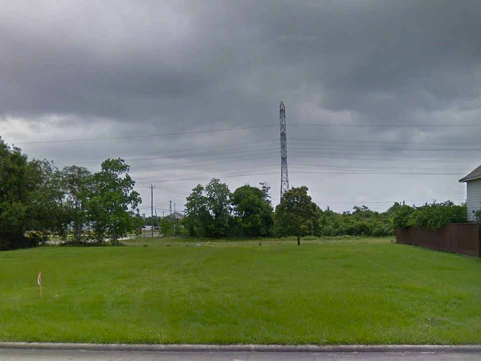 2nd image of 2305 Acadiana Ln #00