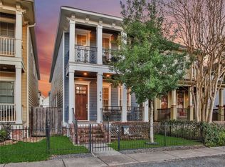 828 Nicholson St, Houston, TX 77007