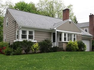 40 Deerfield Ave, Eastchester, NY 10709