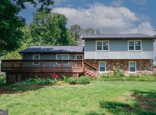 1366 Raintree Dr, Snellville, GA 30078