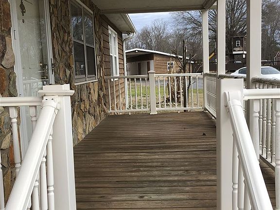 4th image of 123 Old Lowe Ct
