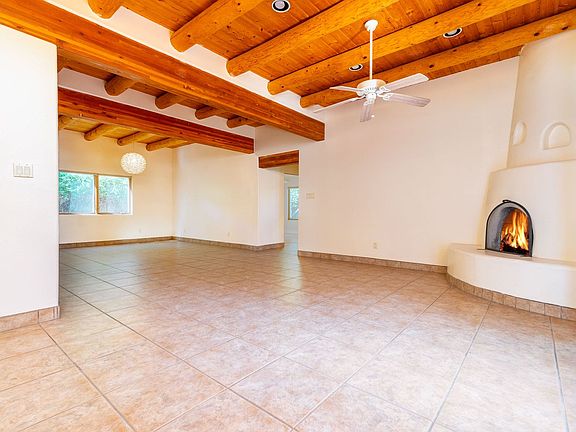 2nd image of 3251 Nizhoni Dr
