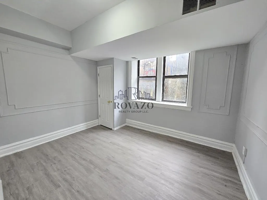 Building Photo - 160 Ellis Ave #S2