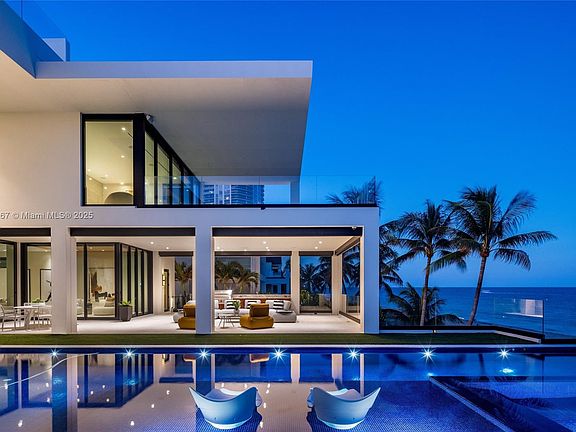 3rd image of 3052 N Atlantic Blvd