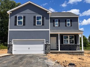 358 Leslie Farms Dr, Evans City, PA 16033
