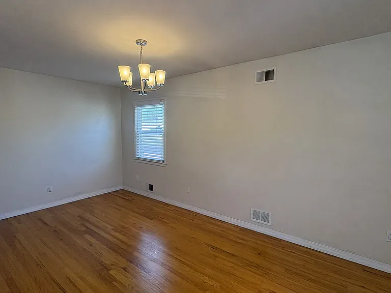 86 Notre Dame Ave #2 — Photo 5
