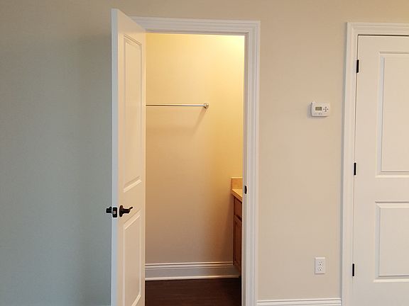 4th image of 5465 Tretorn Dr