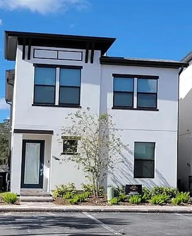 4 bed, 3.0 bath, 1871 sqft, $2,700 — Photo 1