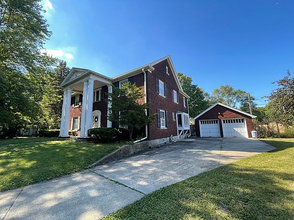 4th image of 128 Forestdale Ave