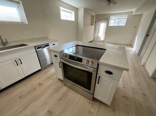 5214 Woodlawn Ave N #B, Seattle, WA 98103