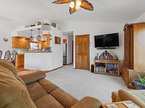 2nd image of 247 Freiheit Ln