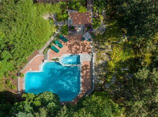 29 Pony Trail Rd, Stamford, CT 06903