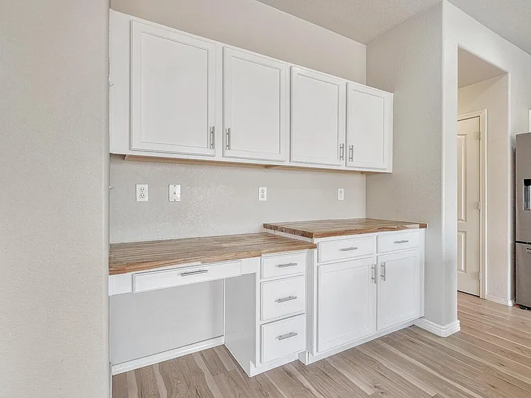 6442 Silverwind Cir — Photo 11