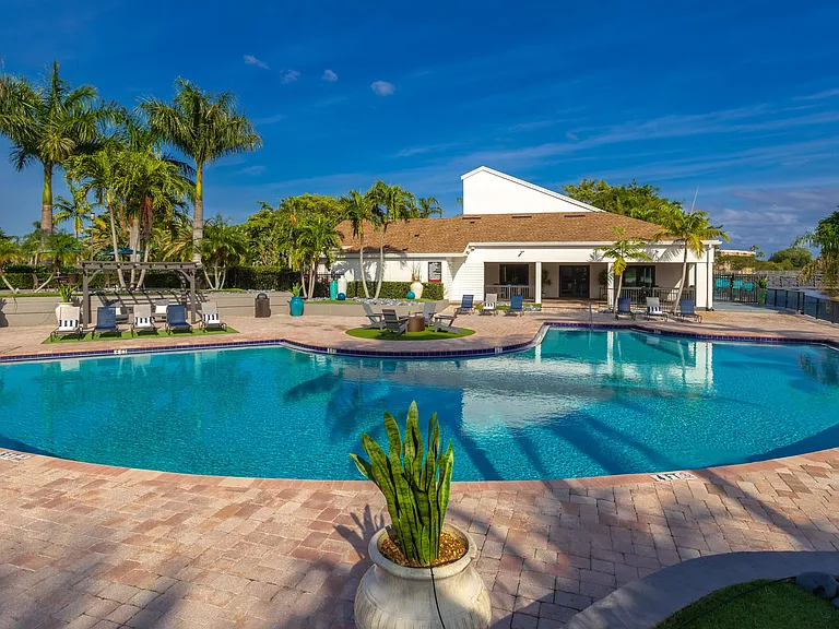 Stay connected at the poolenjoy Wi-Fi while savoring the expansive pool deck.